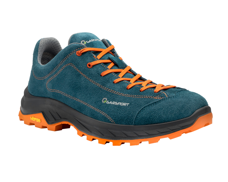 Rozes LOW, chaussure d'approche en daim avec semelle Vibram, pour la randonnée en montagne, les approches et les activités en ville.