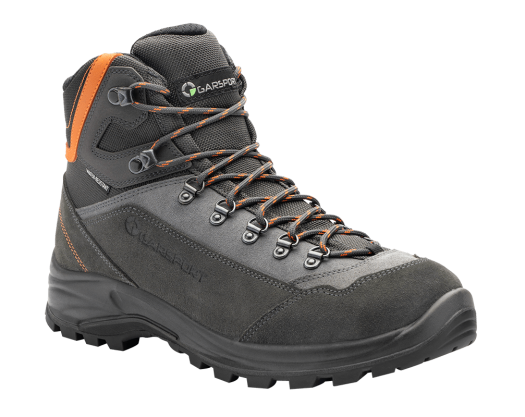 Chaussures de randonnée légères et imperméables, idéales pour les promenades en montagne même sur des terrains difficiles. Semelle Vibram.