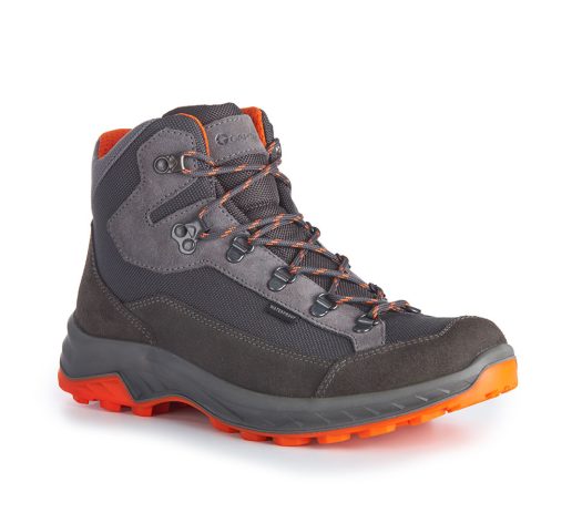 Chaussures de trekking légères, imperméables et respirantes Monviso, idéales pour l'extérieur. Découvrez leur stabilité et leur confort.